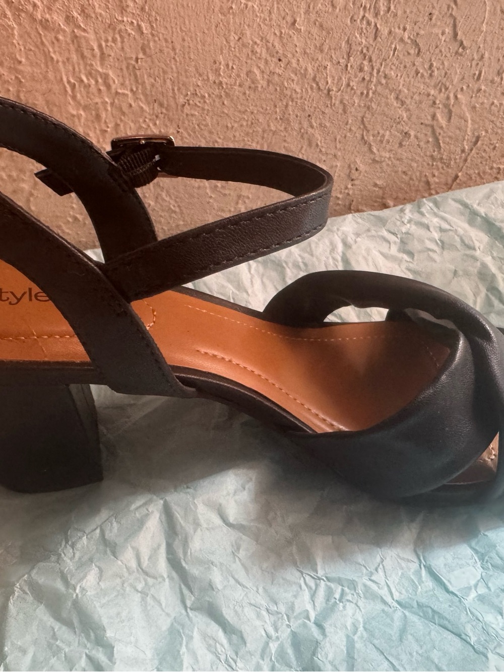 Black leather blocked heel sandals. Size 6. Pipperr by Style & Co. - Picture 3 of 7